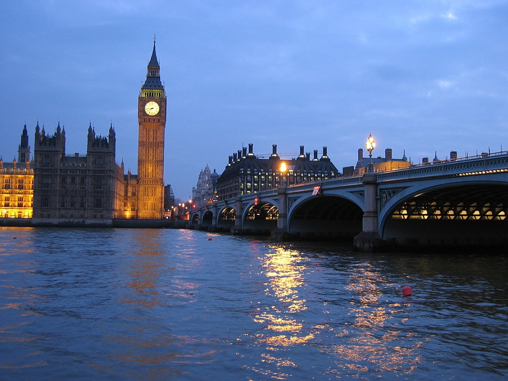 096 Parlement et pont.jpg